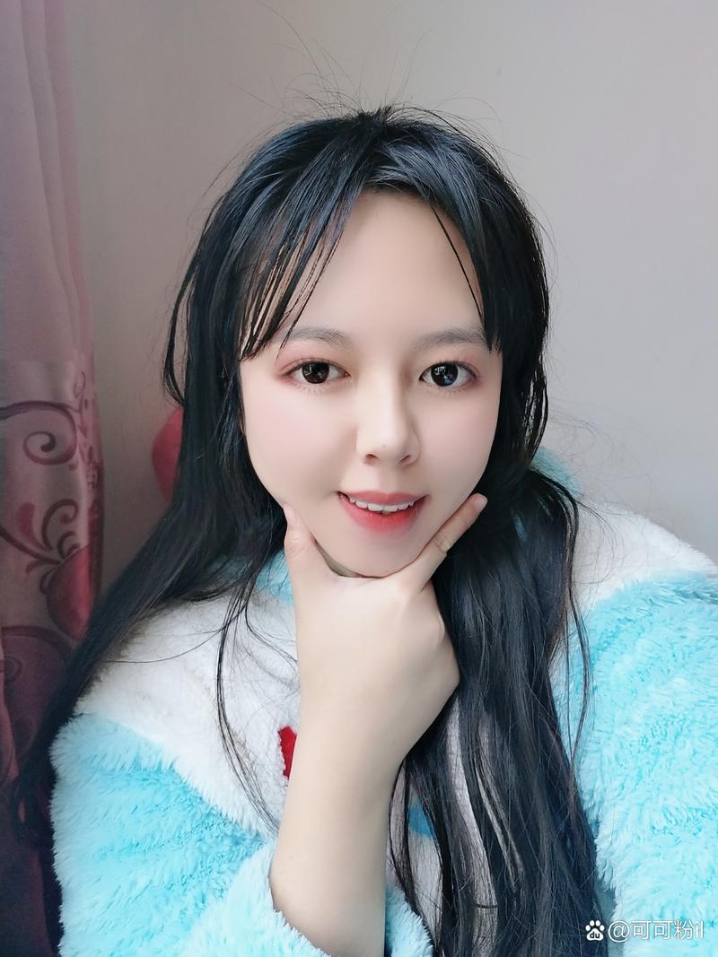艺名 童可可 原名梁凯瑶 酷狗音乐人 来自广西